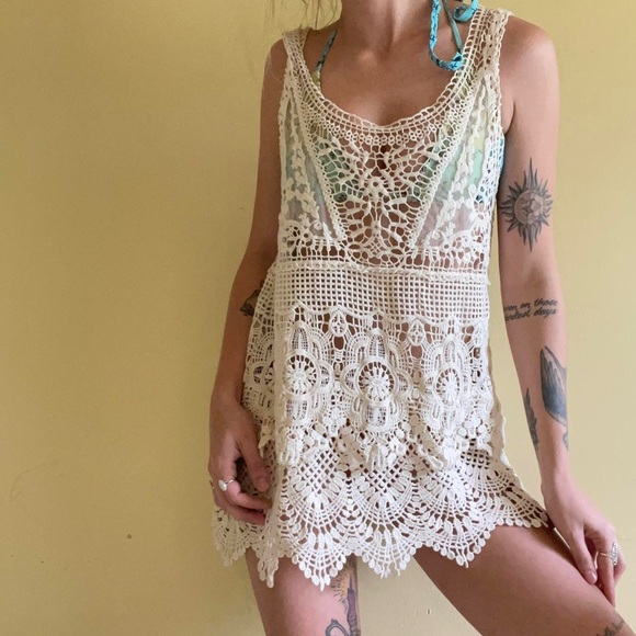 Bathing suit cover up - crochet style - Picture 3 of 8